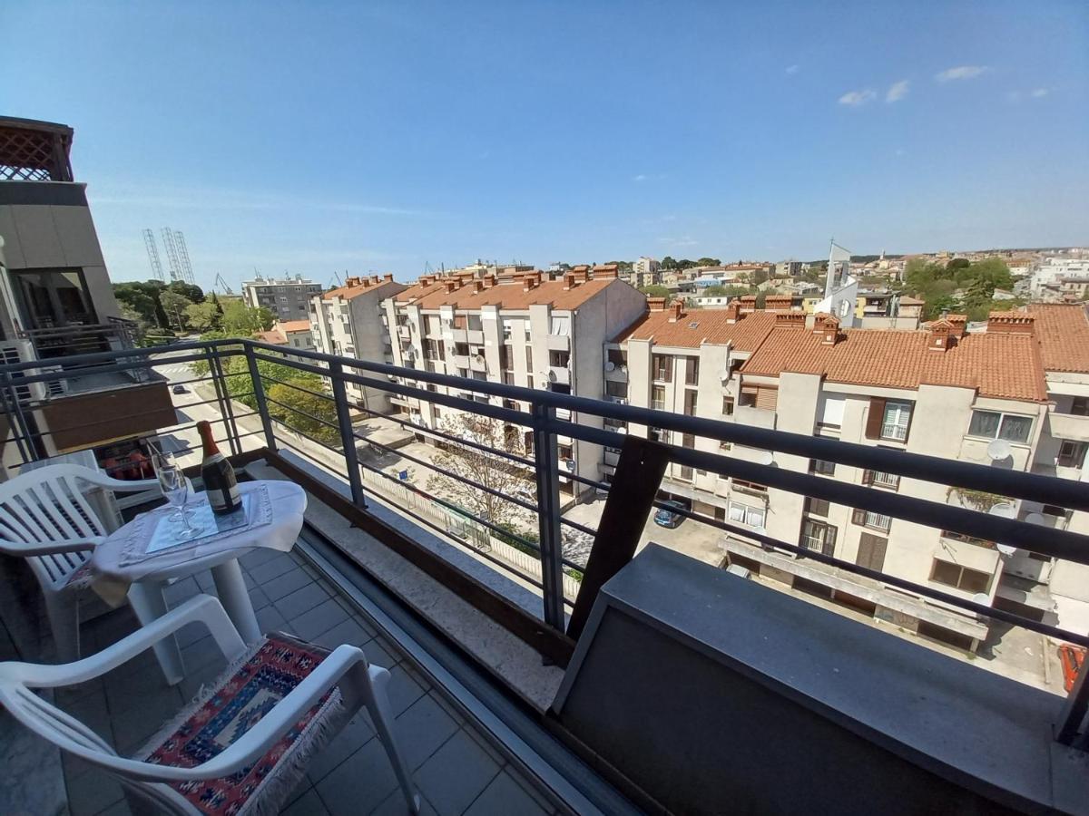Iva Apartman Пула Экстерьер фото