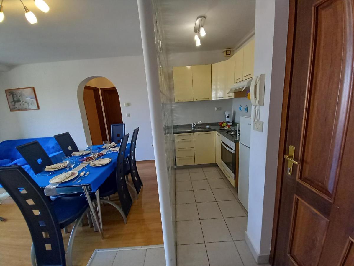 Iva Apartman Пула Экстерьер фото