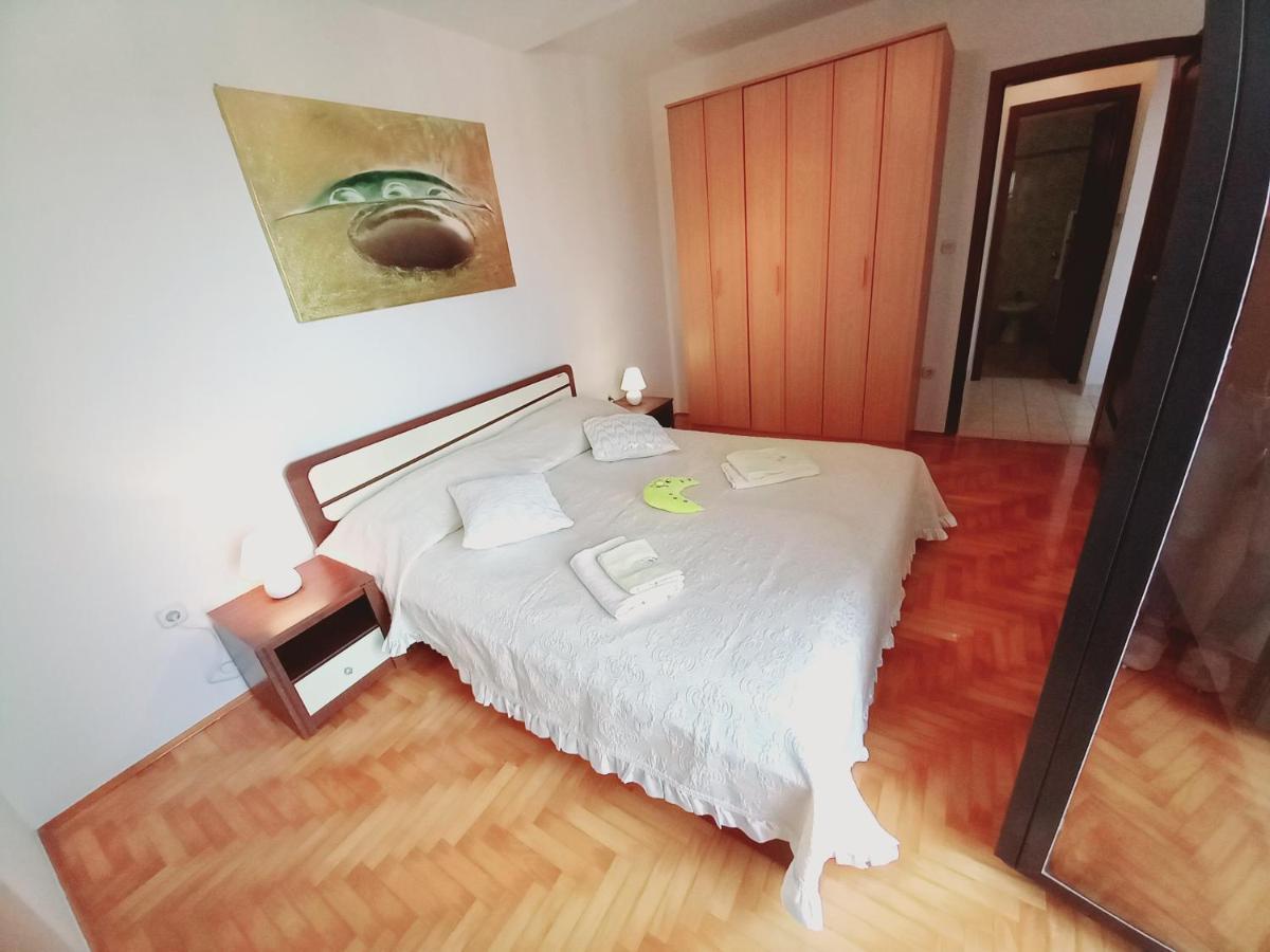 Iva Apartman Пула Экстерьер фото